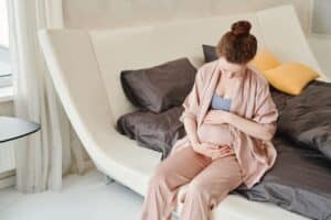 posturas para dormir bien durante el embarazo